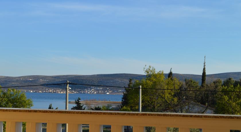 Apartments Zdenka Starigrad Paklenica Chambre photo