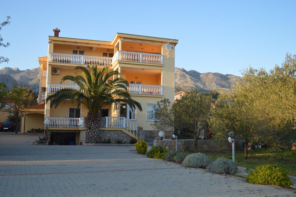 Apartments Zdenka Starigrad Paklenica Extérieur photo