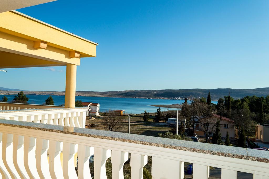 Apartments Zdenka Starigrad Paklenica Extérieur photo